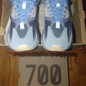 Yeezy Adidas Boost 700